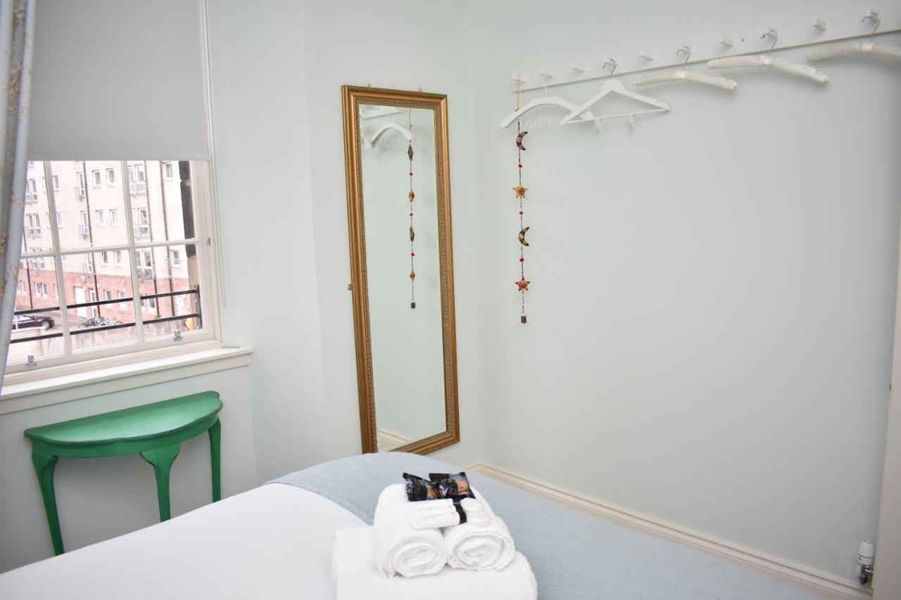 Bernard St - Bright And Spacious 1 Bed Apartment At The Shore! إدنبرة المظهر الخارجي الصورة