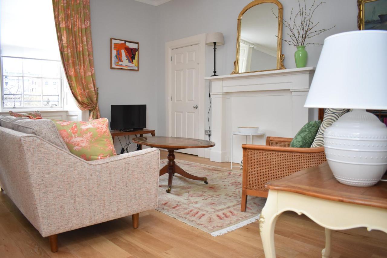 Bernard St - Bright And Spacious 1 Bed Apartment At The Shore! إدنبرة المظهر الخارجي الصورة