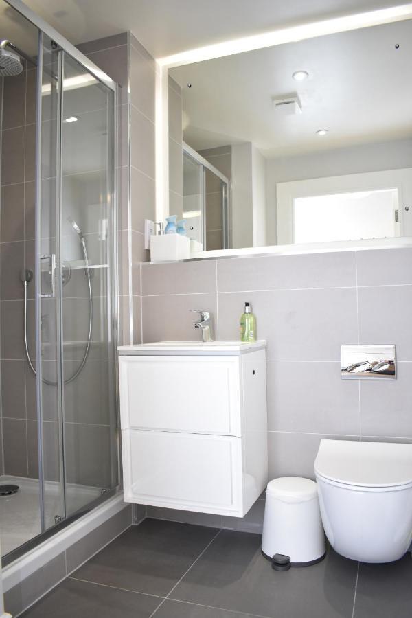 Bernard St - Bright And Spacious 1 Bed Apartment At The Shore! إدنبرة المظهر الخارجي الصورة