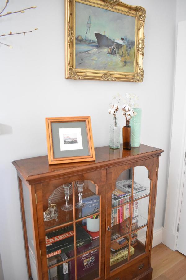 Bernard St - Bright And Spacious 1 Bed Apartment At The Shore! إدنبرة المظهر الخارجي الصورة